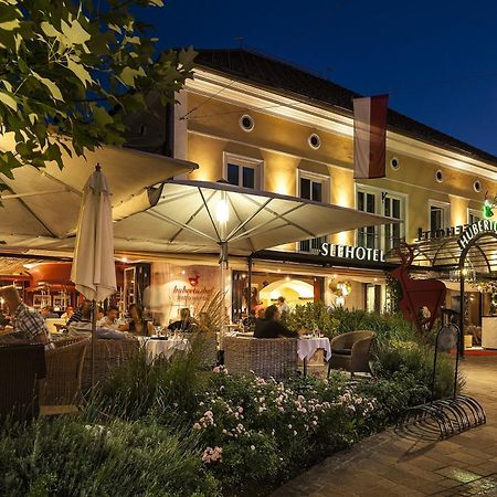 Seehotel Hubertushof Velden am Wörthersee Exterior foto